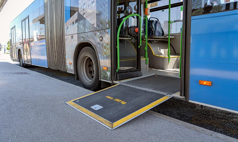 Accessible bus 82x491