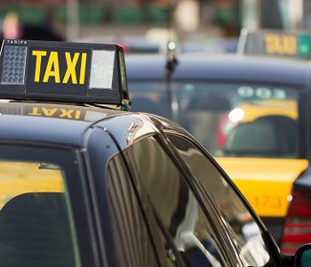 barcelona taxi 350x300
