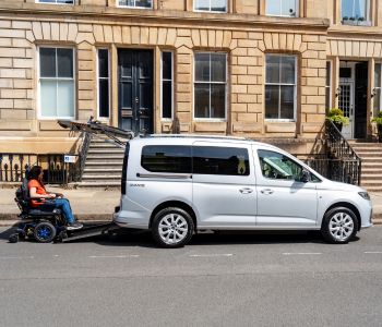 Ford Connect Avance: conduire vous-même depuis votre fauteuil roulant