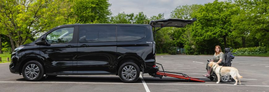 Ford Tourneo Custom Dream : le confort premium au service de la conduite en fauteuil roulant