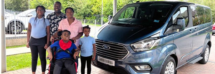 Ford Tourneo Custom Independence: toute la famille part en vacances