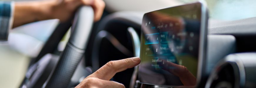 Technologies et adaptations des voitures TPMR pour sourds et malentendants