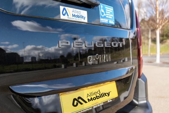 08 Peugeot eHorizon