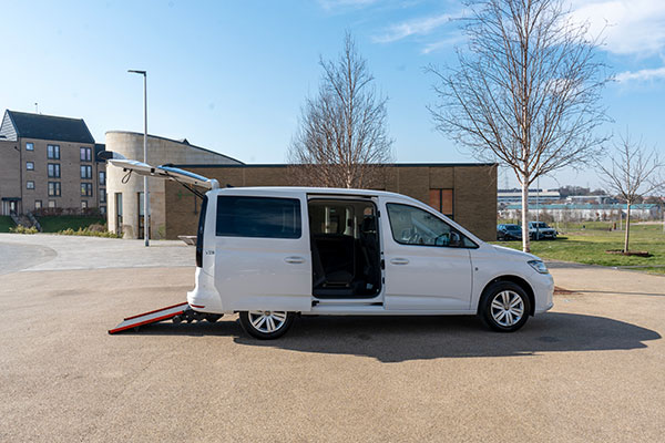 Volkswagen Caddy Vista RE 08