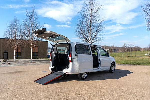 Volkswagen Caddy Vista RE 10