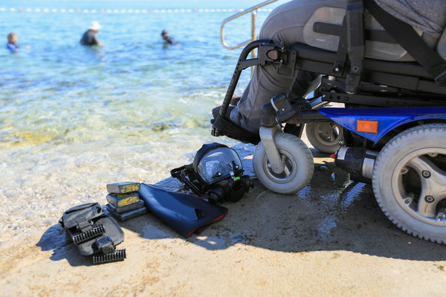 Wheelchair diving feature