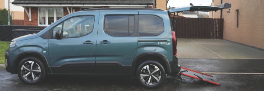 Scegliete il Peugeot Rifter Horizon™ per una mobilità semplificata