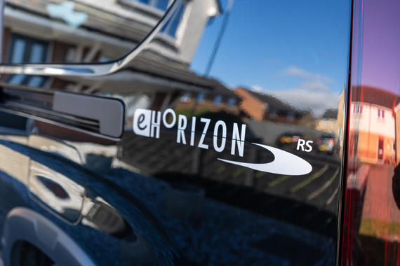 34 Peugeot eHorizon