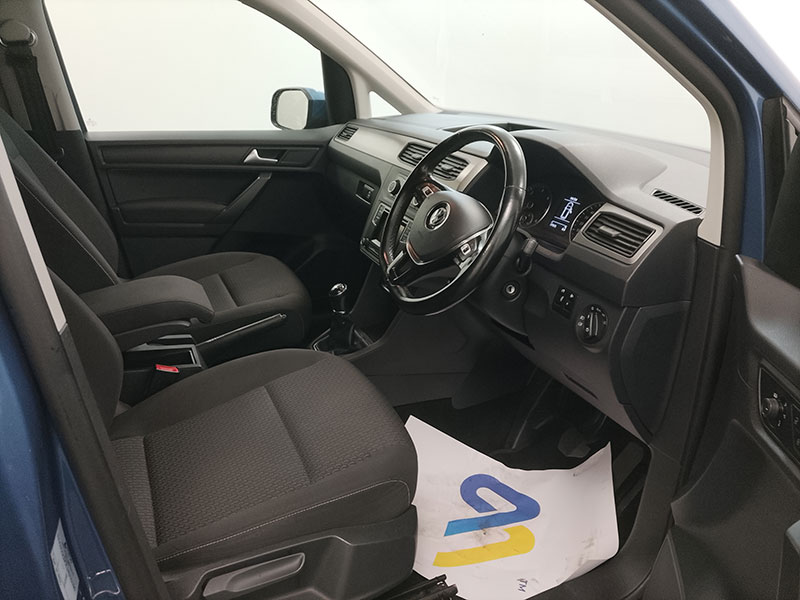 Volkswagen Vista Maxi M700JBB