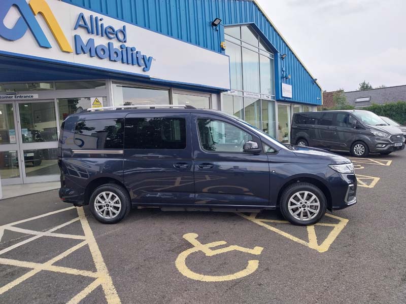 Ford Tourneo Connect MJ24XNU