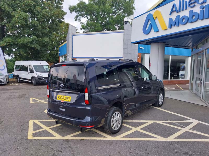 Ford Tourneo Connect MJ24XNU