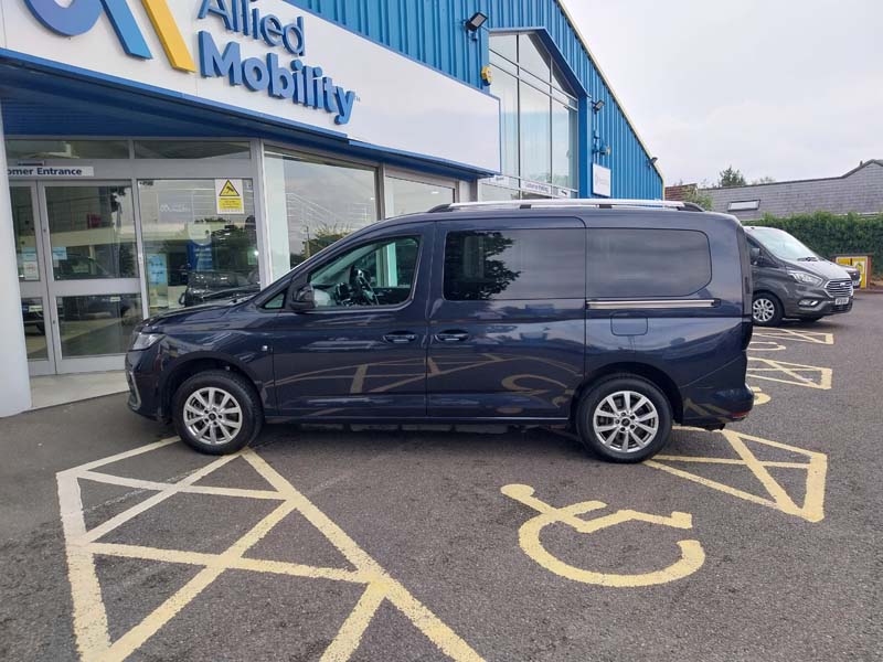 Ford Tourneo Connect MJ24XNU