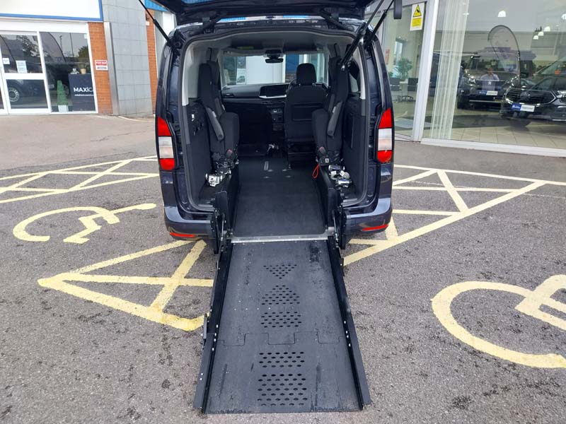 Ford Tourneo Connect MJ24XNU