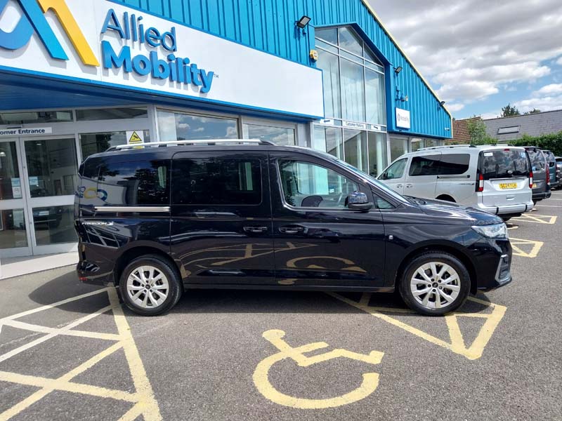 Ford Grand Freedom RE