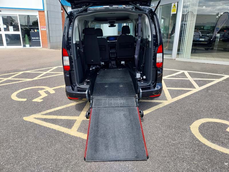 Ford Grand Freedom RE