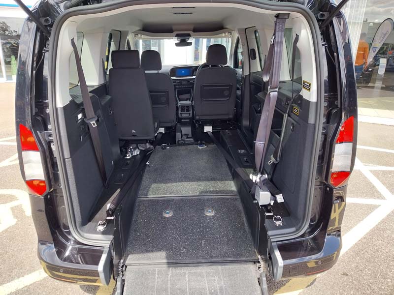 Ford Grand Freedom RE