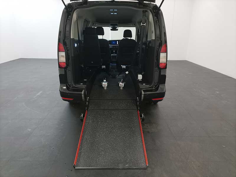 Ford Freedom Grand RE SE24FYJ