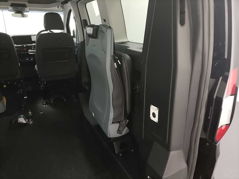 Ford Connect Grand WG75TKV