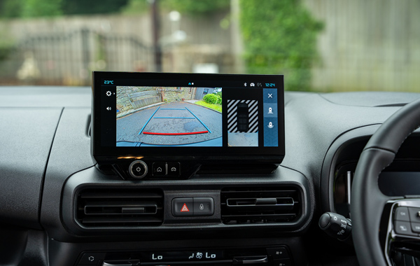 Citroen Lunar's 10” HD touch screen